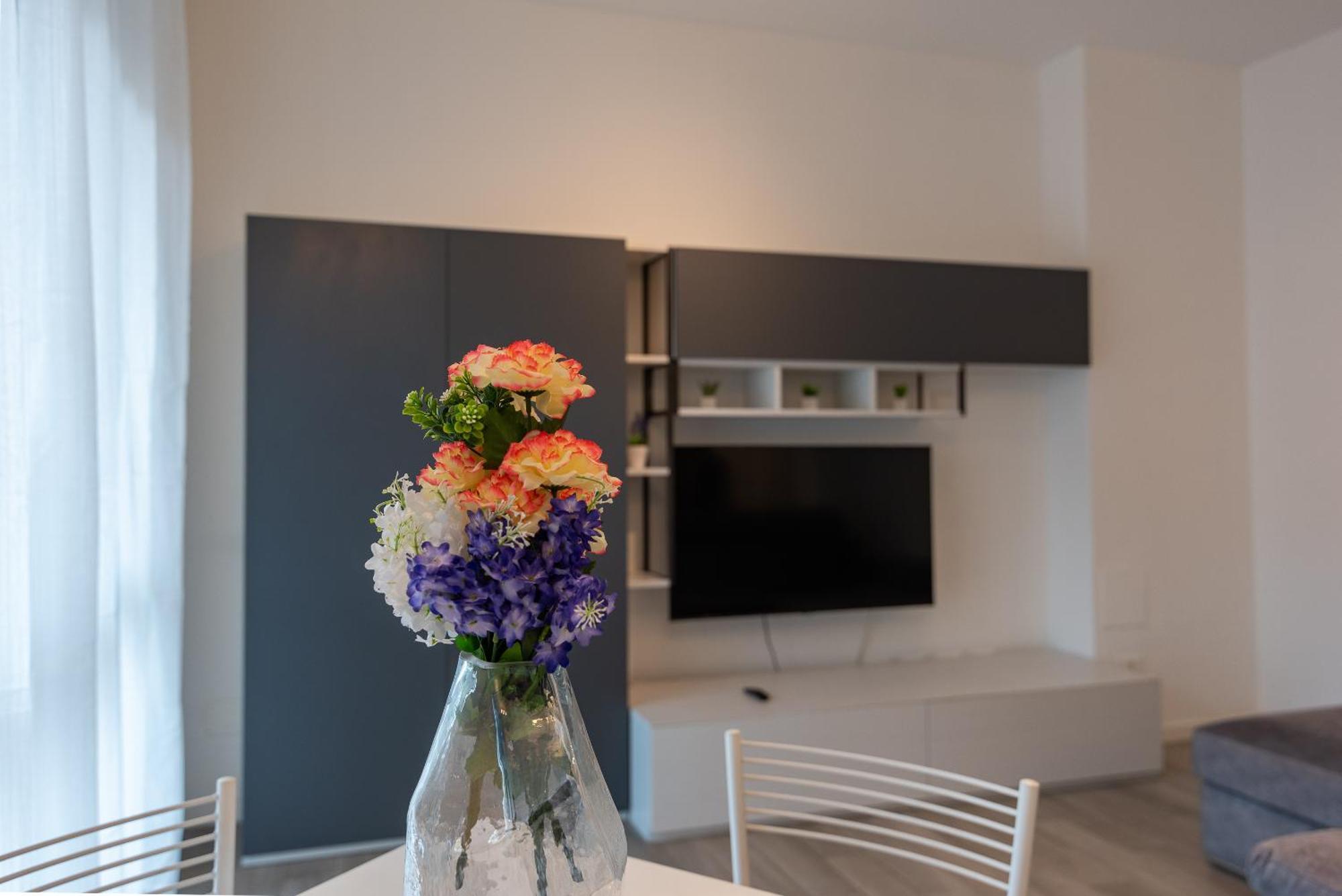 Audrey Flat - Stazione Milano Centrale Apartment Bagian luar foto